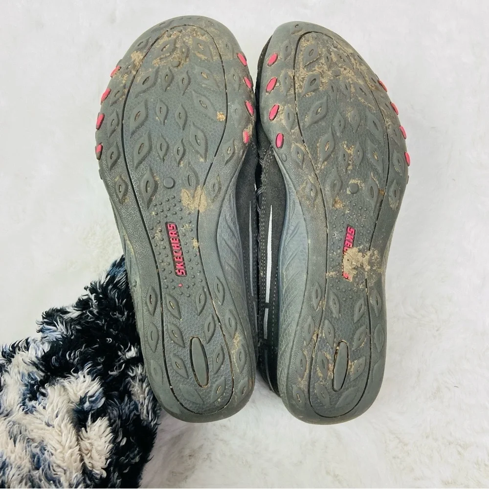 Skechers relaxed fit memory foam brown and Pink Casual Sneakers size 8